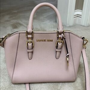 Michael Kors Ciara Messenger Bag Blossom